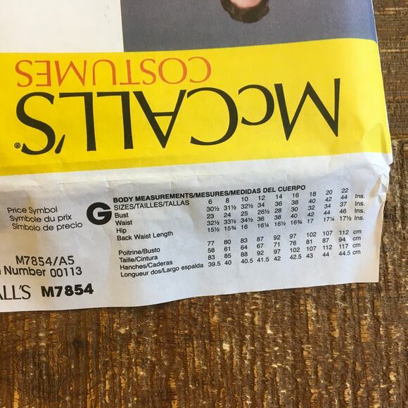 McCalls Sewing Pattern M7854 Costume GOT Daenerys Targaryen Cosplay 6-14 UNCUT - Picture 3 of 3